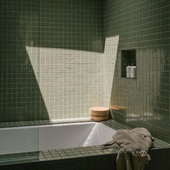 A cover of "pretty tiles" cluster. The owner is doselle. The cluster consists of 14 elements.