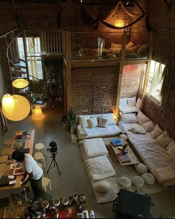 A cover of "home" cluster. The owner is robles. The cluster consists of 19 elements.