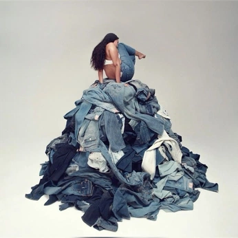 A cover of "OTR" cluster. The owner is frankiessurf. The cluster consists of 87 elements.