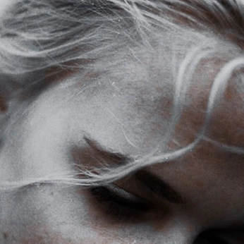 A cover of "Fallen Angel" cluster. The owner is heatherx. The cluster description is "How sealed is the fate of a star thats still falling? ". The cluster consists of 118 elements.