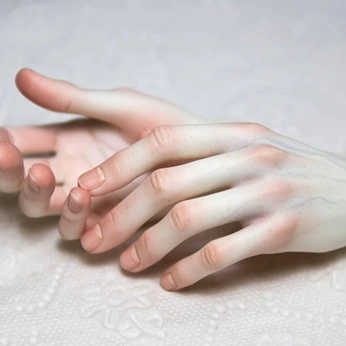 A cover of "hands refs" cluster. The owner is juniper02. The cluster consists of 48 elements.