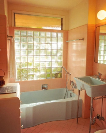 A cover of "Cleo+Coco" cluster. The owner is mapinto. The cluster consists of 16 elements.