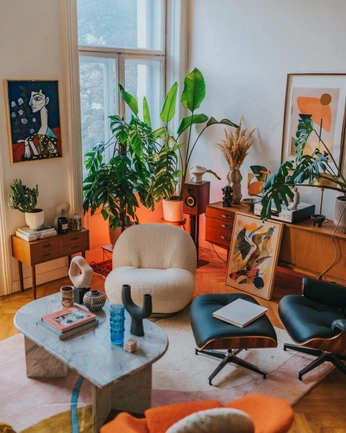 A cover of "interior" cluster. The owner is mrchinaman. The cluster consists of 32 elements.