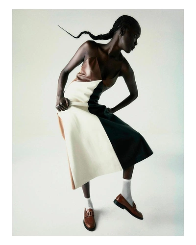 An Instagram carousel post added by whoisaaron on Dec 26, 2023. The author is @lundlundagency.