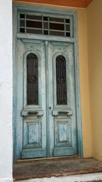 A cover of "Rooftop bar" cluster. The owner is spd1197. The cluster consists of 1 element.