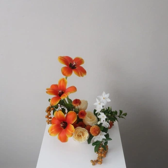 A cover of "Цветы" cluster. The owner is karavaeva. The cluster consists of 3 elements.