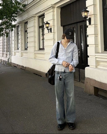 A cover of "FITS." cluster. The owner is farhandika. The cluster consists of 4 elements.