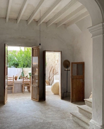 A cover of "Architecture" cluster. The owner is nathyy.h. The cluster consists of 3 elements.