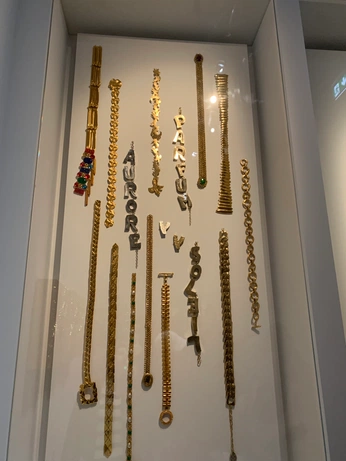 A cover of "Custom" cluster. The owner is sophberner. The cluster consists of 4 elements.