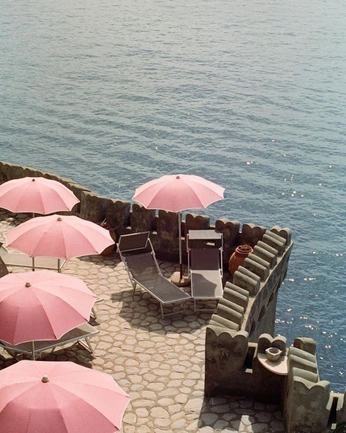 A cover of "portofino" cluster. The owner is rainiee. The cluster consists of 35 elements.