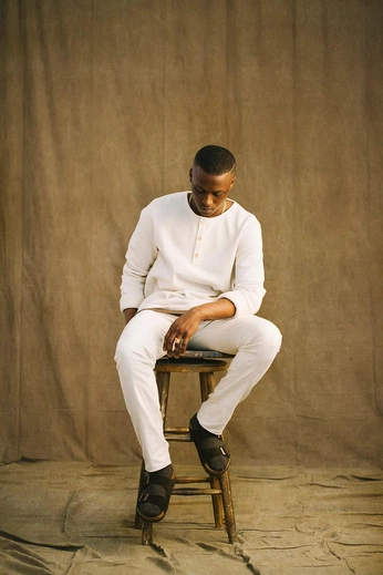 A cover of "09/02 shoot" cluster. The owner is diegosantana. The cluster consists of 9 elements.