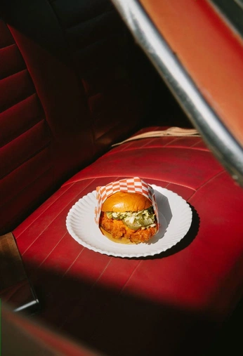 A cover of "Burger" cluster. The owner is pfeiferhaus. The cluster consists of 3 elements.