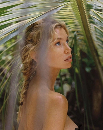 A cover of "Gabi - flowy field" cluster. The owner is amberhossack. The cluster consists of 12 elements.