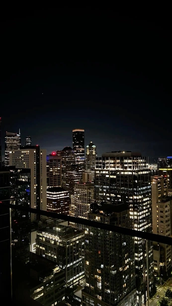 A cover of "City aesthetic" cluster. The owner is venusia11. The cluster consists of 136 elements.