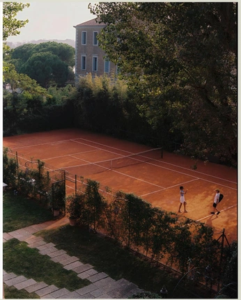 A cover of "Tennis" cluster. The owner is brierybank. The cluster consists of 2 elements.