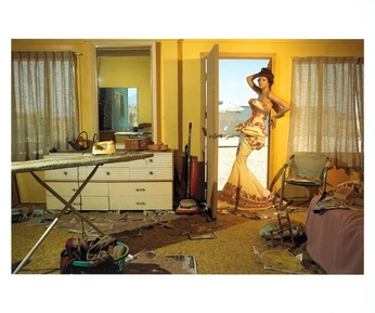 A cover of "Steven Meisel" cluster. The owner is luxblues. The cluster consists of 1 element.