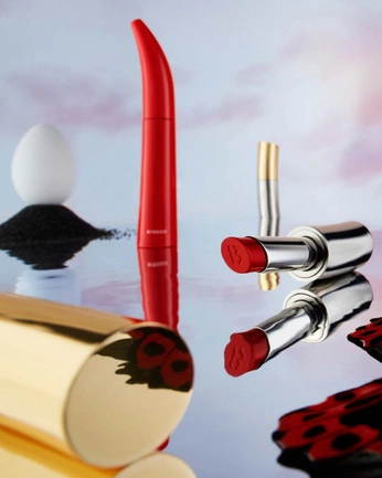 A cover of "stilllife" cluster. The owner is kiimsungha. The cluster consists of 7 elements.