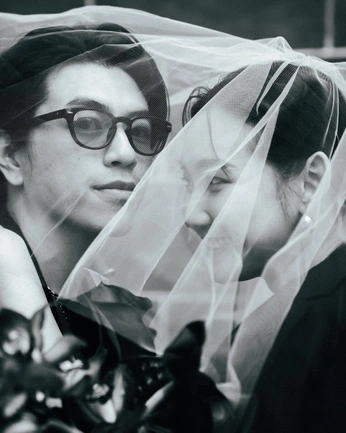 A cover of "wedding" cluster. The owner is llnw11. The cluster consists of 144 elements.