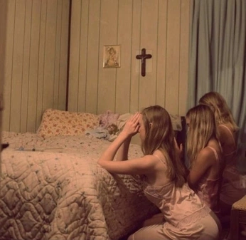 A cover of "lavender haze ⁂🪻" cluster. The owner is m4th1ld4. The cluster consists of 119 elements.