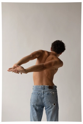 A cover of "Bodies" cluster. The owner is eugenedsouza. The cluster consists of 16 elements.