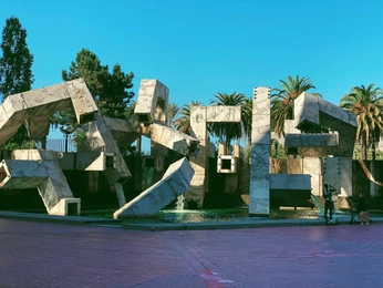 A cover of "California" cluster. The owner is tophergraham. The cluster consists of 21 elements.