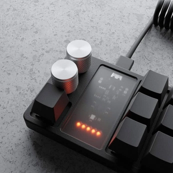 A cover of "Synths" cluster. The owner is pbern. The cluster consists of 19 elements.