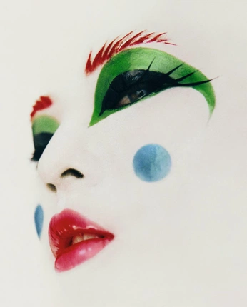 A cover of "CUNT" cluster. The owner is shreyaaaaa. The cluster consists of 9 elements.