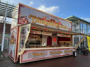 A cover of "Oliebollenkraam" cluster. The owner is sexymfer. The cluster consists of 10 elements.