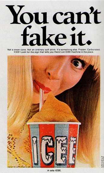 A cover of "Advertising" cluster. The owner is miguellauren. The cluster consists of 8 elements.