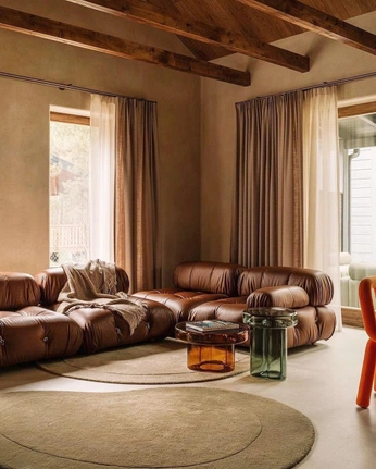 A cover of "casa" cluster. The owner is marchini. The cluster consists of 5 elements.