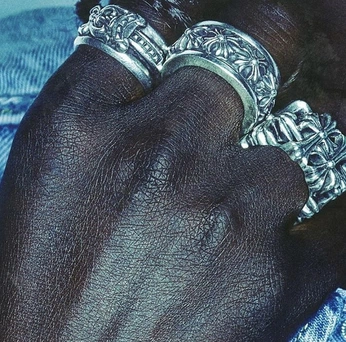 A cover of "body decor" cluster. The owner is imokhowru. The cluster consists of 1 element.