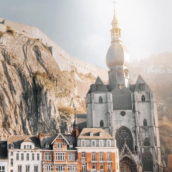 A cover of "Architecture" cluster. The owner is aaronpoe. The cluster consists of 8 elements.