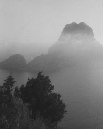 A cover of "/somewhere" cluster. The owner is madaro. The cluster consists of 115 elements.