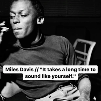 A cover of "Writer's Archive" cluster. The owner is maurissajean. The cluster description is "Words from writers, musicians, and philosophers worth sharing.". The cluster consists of 14 elements.