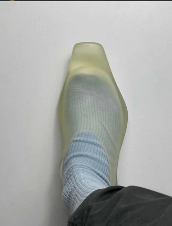A cover of "shoes" cluster. The owner is erin. The cluster consists of 5 elements.