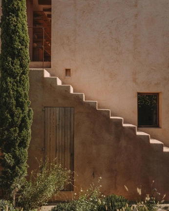 A cover of "mallorca" cluster. The owner is jawhar. The cluster consists of 7 elements.