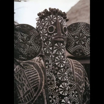 A cover of "Figurative sculpture" cluster. The owner is jvckiesvntos. The cluster consists of 21 elements.