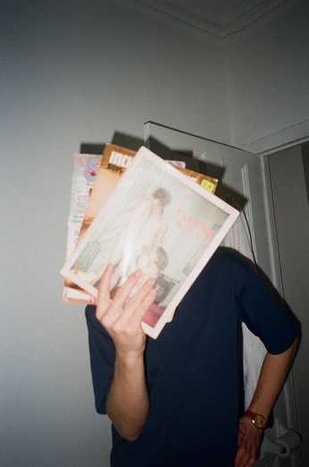 A cover of "Cute photography" cluster. The owner is creeative. The cluster consists of 2 elements.