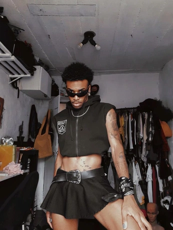 A cover of "minimalist style" cluster. The owner is angozi. The cluster consists of 21 elements.