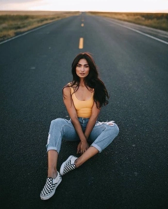 A cover of "Svet photoshoot" cluster. The owner is rafikzellagui. The cluster consists of 22 elements.