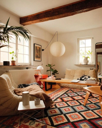 A cover of "Futre home" cluster. The owner is vivi01. The cluster consists of 33 elements.