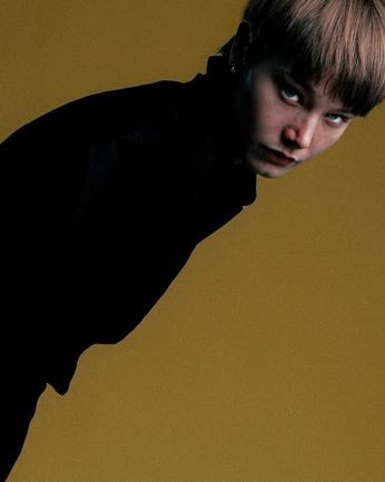 A cover of "POSE" cluster. The owner is fragileisland. The cluster consists of 7 elements.