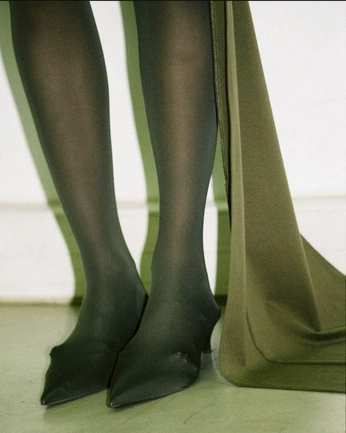 A cover of "ropajes" cluster. The owner is nonanunen. The cluster consists of 5 elements.