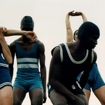 A cover of "Izxalo" cluster. The owner is leonog. The cluster consists of 2 elements.