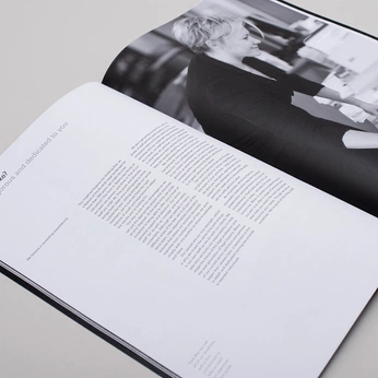 A cover of "editorial design" cluster. The owner is stephenkelman. The cluster description is "grid systems and typography for books, brochures and magazines". The cluster consists of 560 elements.