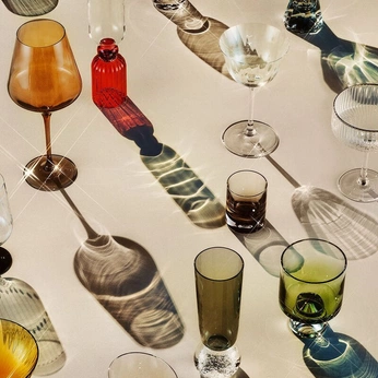 A cover of "Decor" cluster. The owner is theholythirteen. The cluster consists of 45 elements.