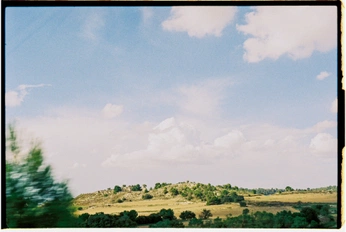 A cover of "b&t buchcover" cluster. The owner is seonghwa. The cluster consists of 4 elements.