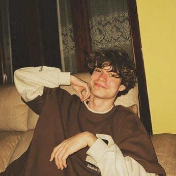 A cover of "Boiiiiii" cluster. The owner is bandersnatch. The cluster consists of 61 elements.