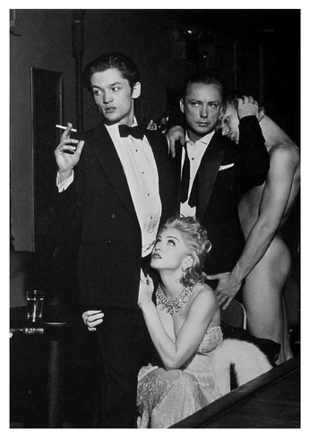 A cover of "M" cluster. The owner is codename.v. The cluster consists of 1 element.