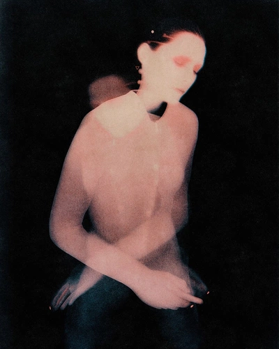 An Instagram carousel post added by ysuke on Oct 09, 2024. The author is @serifa.